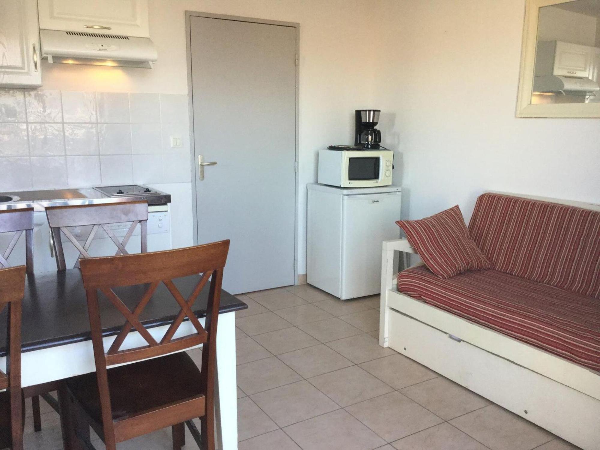 Gîte Climatisé 2 à 4 personnes, dans Résidence Vacances avec Piscine Chauffée, à Mouriès au coeur du Parc Naturel Régional des Alpilles, LS1-294 OUCEAN Exterior foto