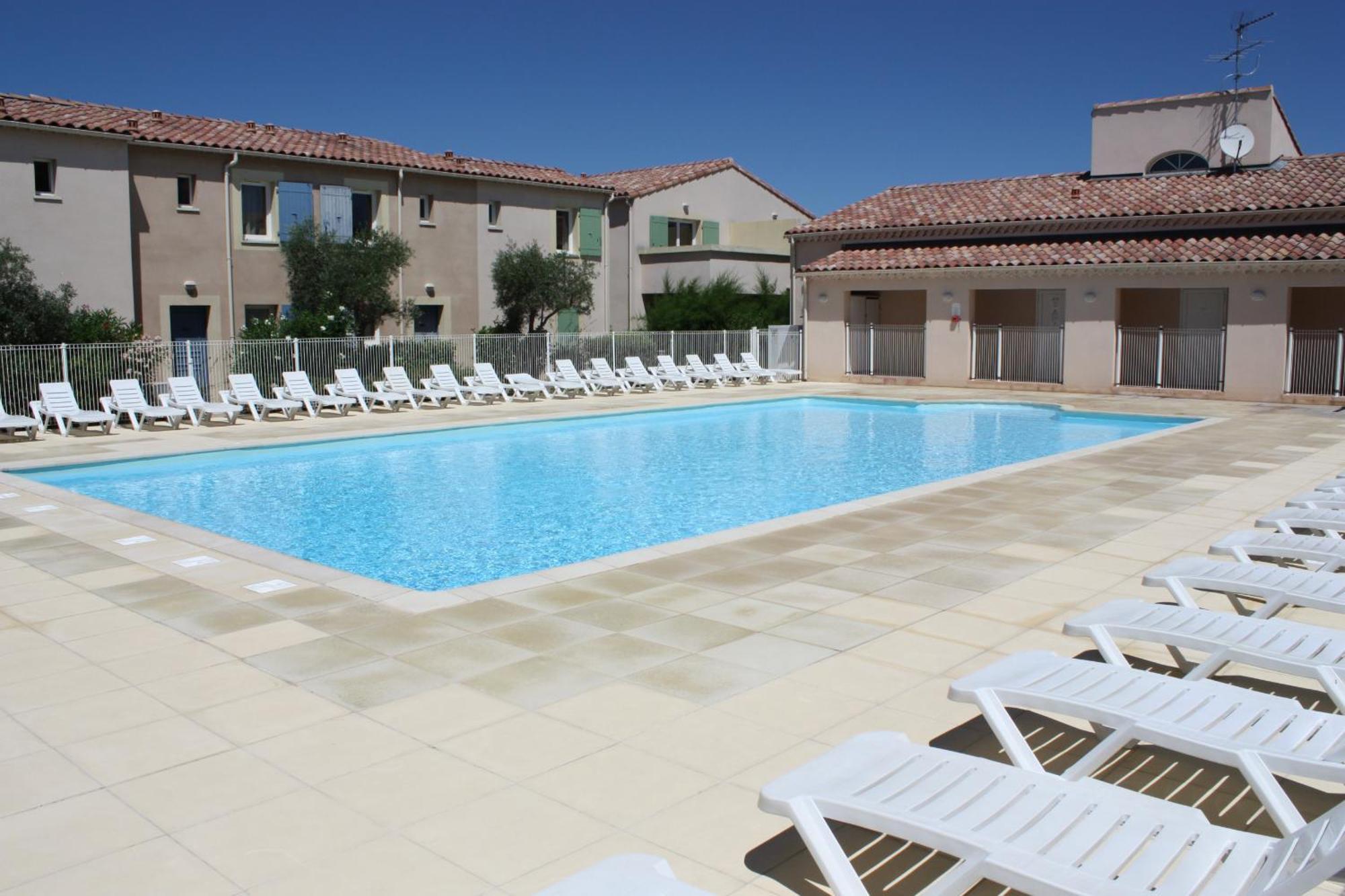 Gîte Climatisé 2 à 4 personnes, dans Résidence Vacances avec Piscine Chauffée, à Mouriès au coeur du Parc Naturel Régional des Alpilles, LS1-294 OUCEAN Exterior foto